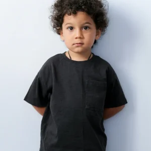 Black tee